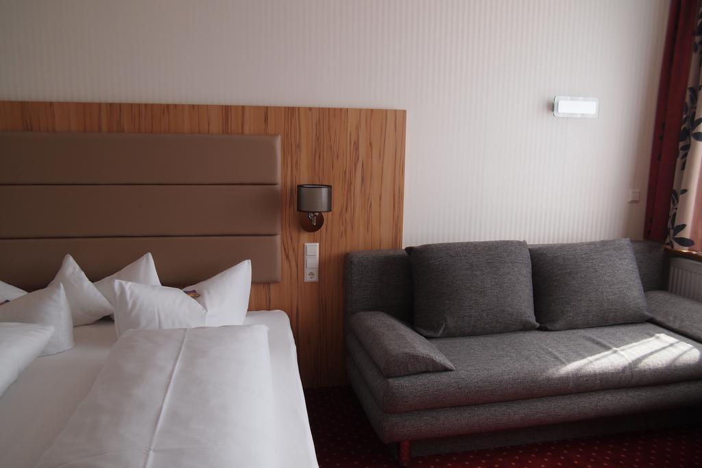 Hotel Am Bad Tuebingen Room photo