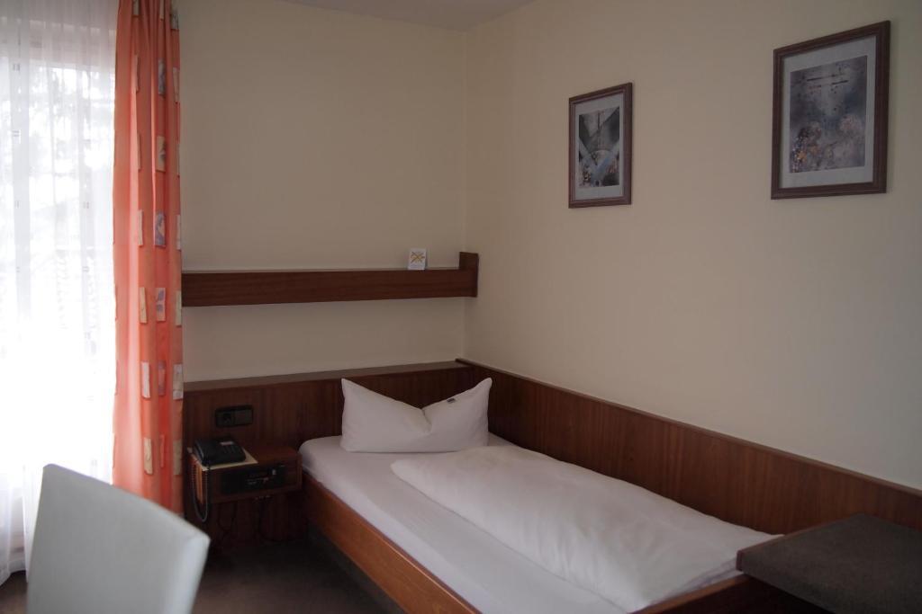 Hotel Am Bad Tuebingen Room photo