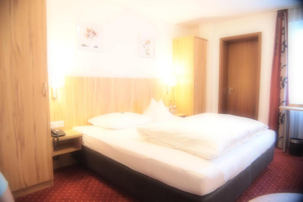 Hotel Am Bad Tuebingen Room photo